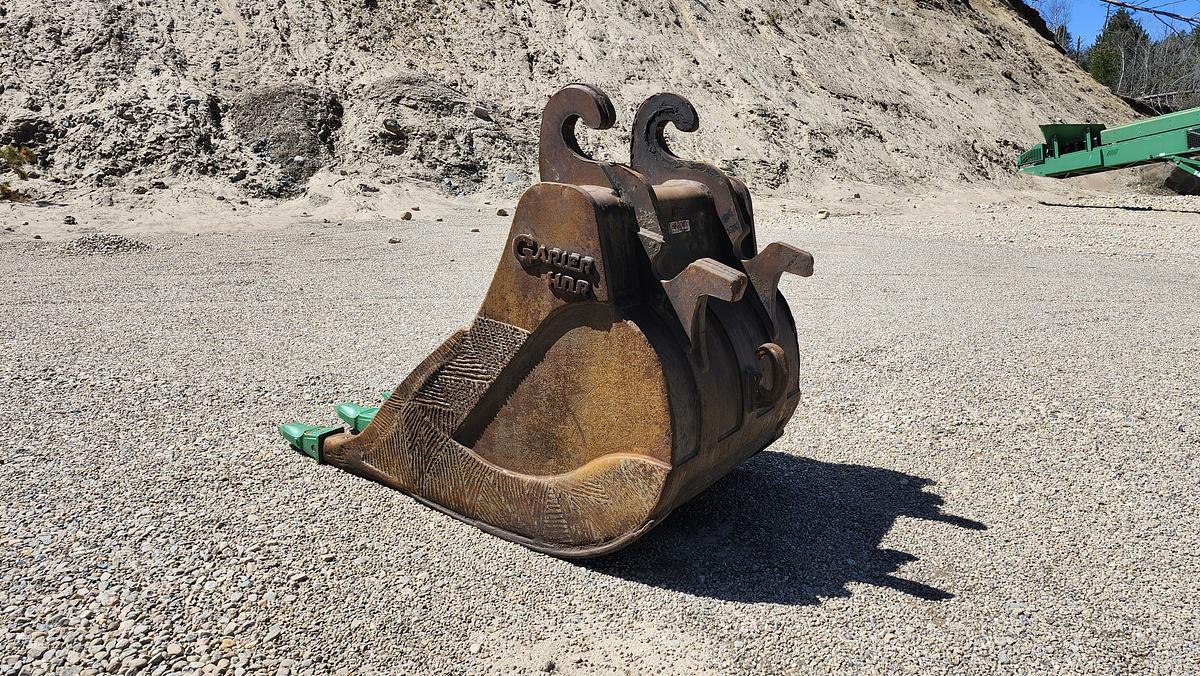 Used 2017 Komatsu PC350LC8