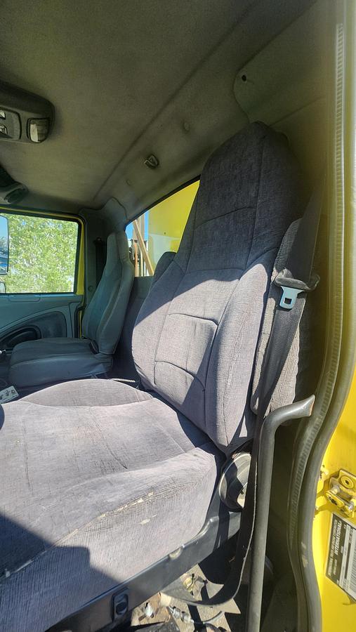 Used 2004 International 4400