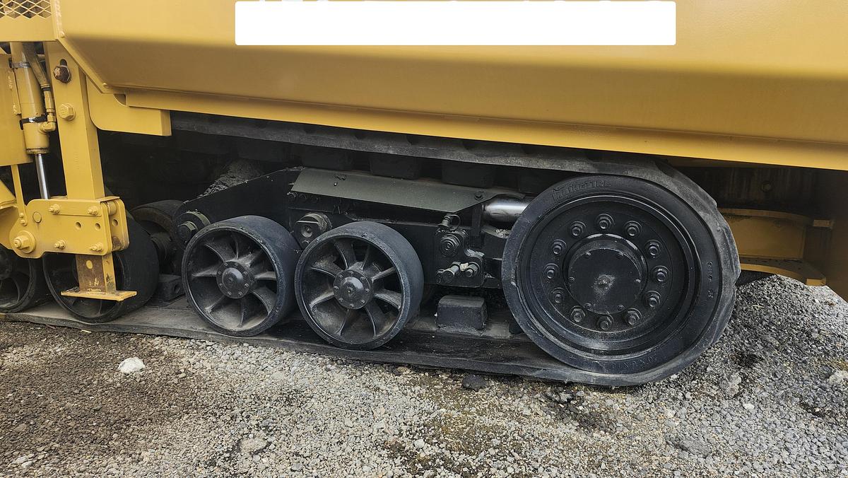 Used 2003 Caterpillar AP-1055B