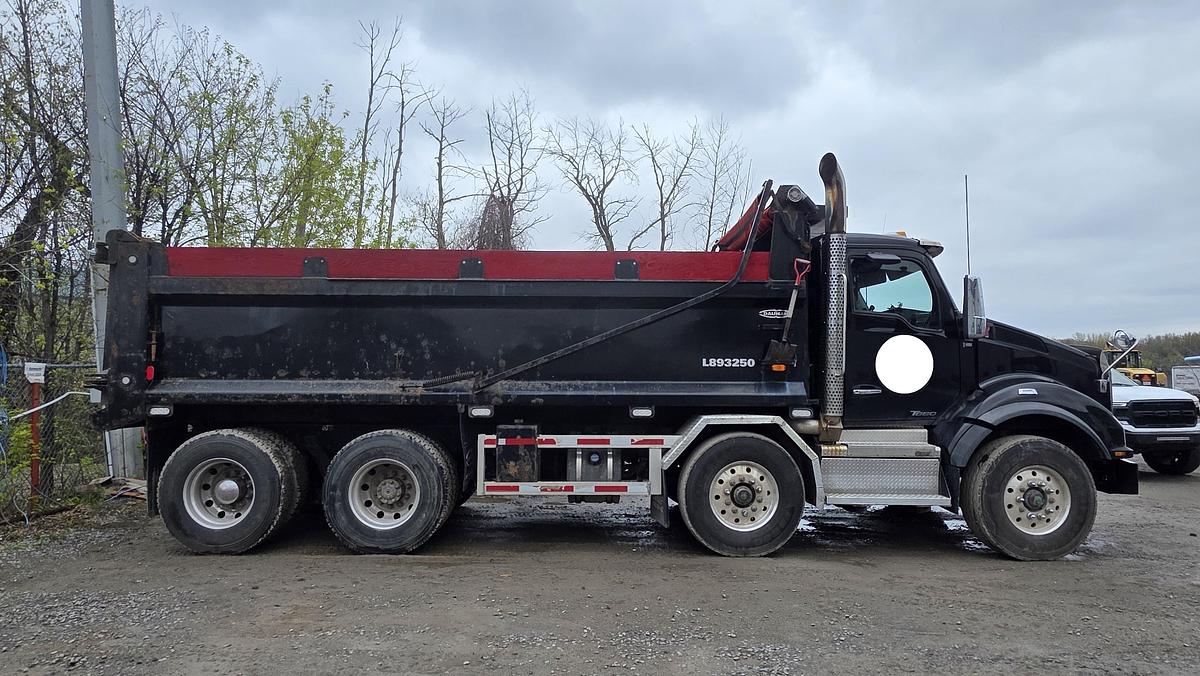 Used 2018 Kenworth T880