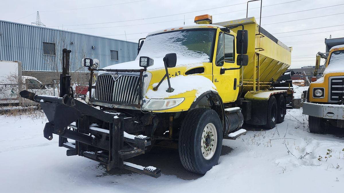 Used 2004 International 4400