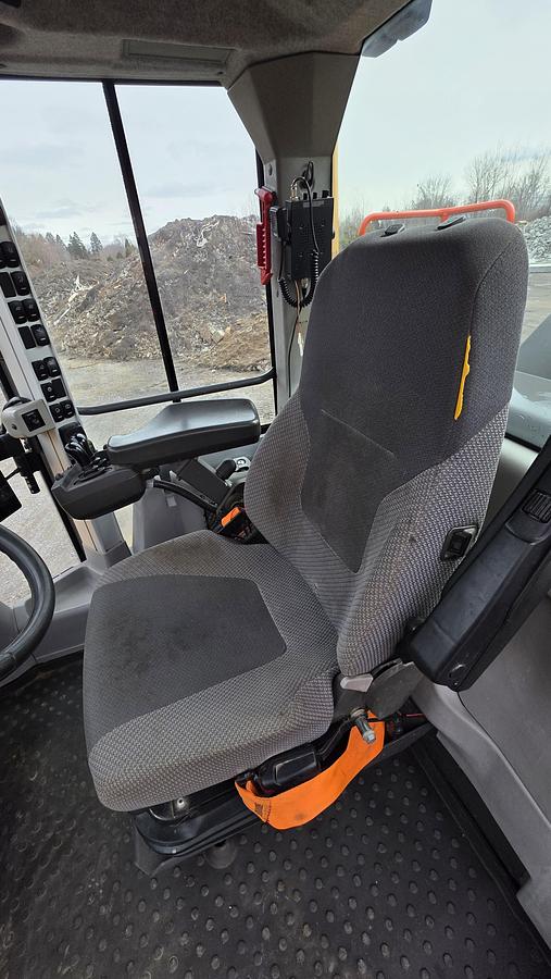 Used 2018 Volvo L110H