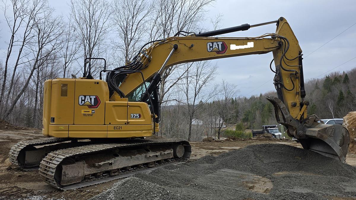 Used 2021 Caterpillar 325-07