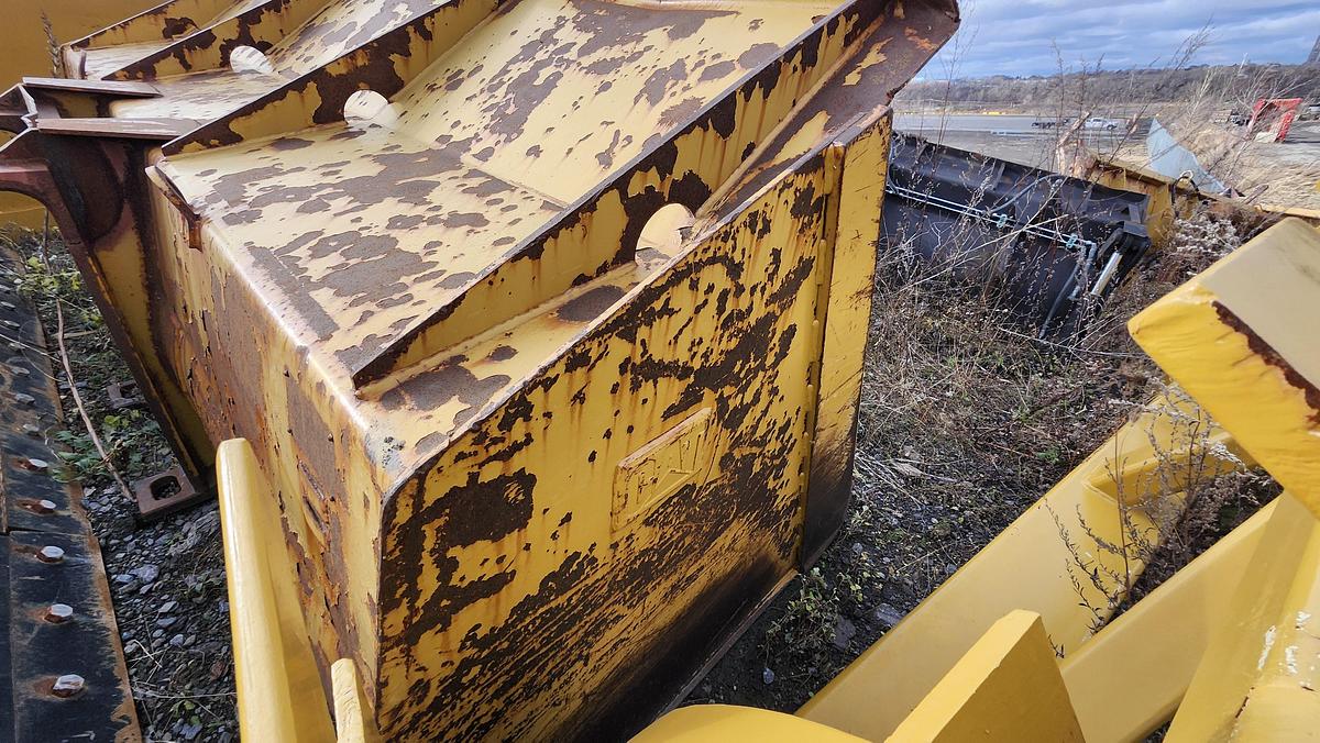 Used Caterpillar 132″ for Caterpillar 950H
