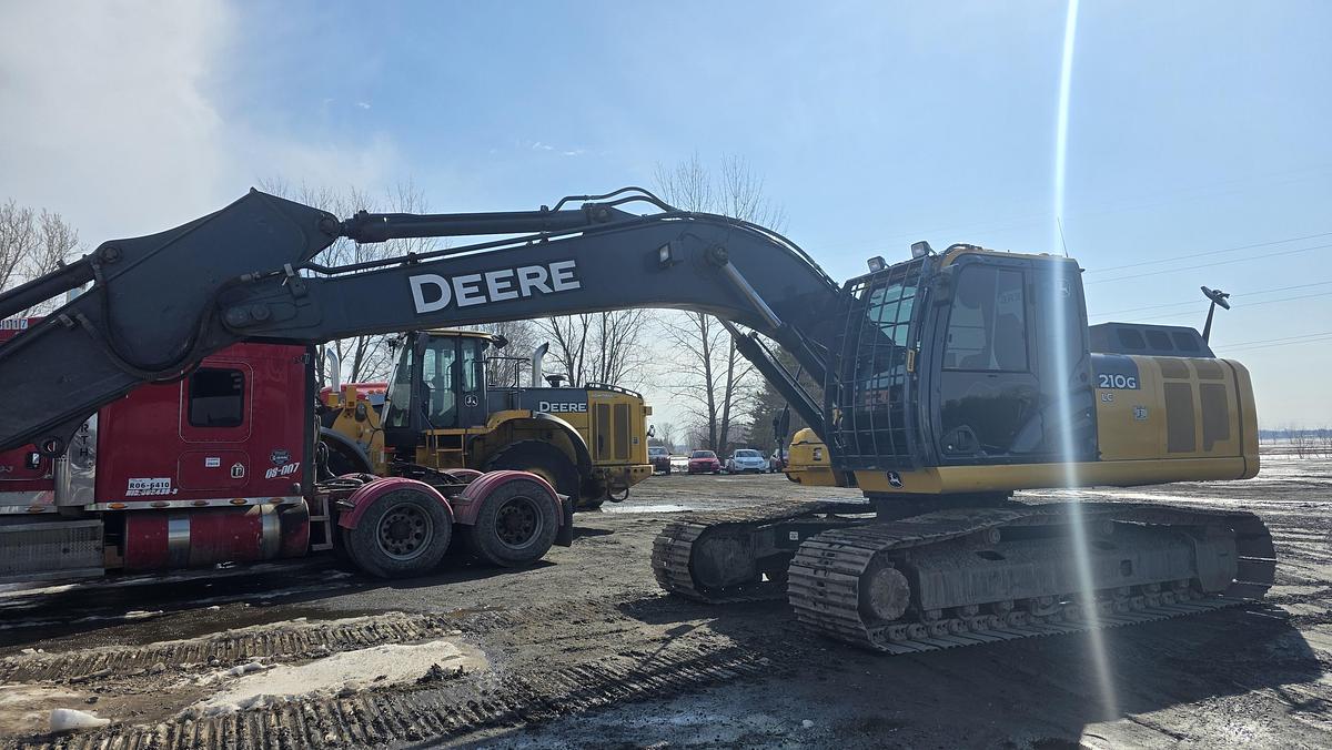 Used 2018 John Deere 210G