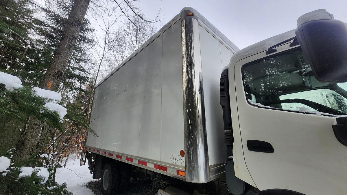 Used 2015 Hino 155 / 16 Feet Box