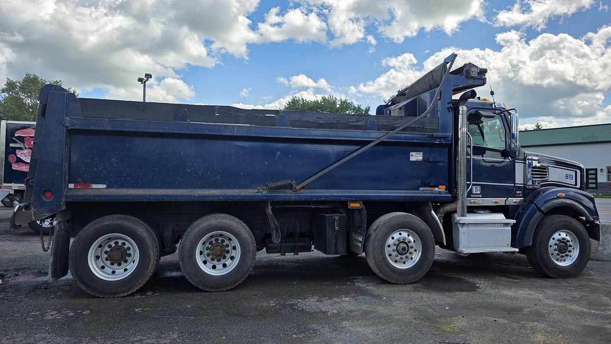 Used 2012 Freightliner Coronado