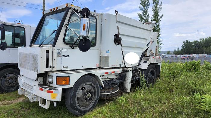 Used 2001 Johnston 4000