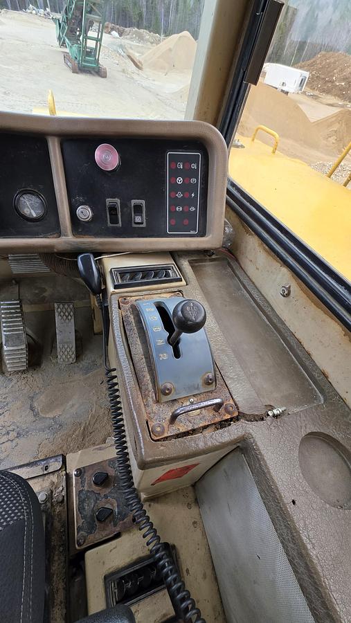 Used 1997 Caterpillar D400E