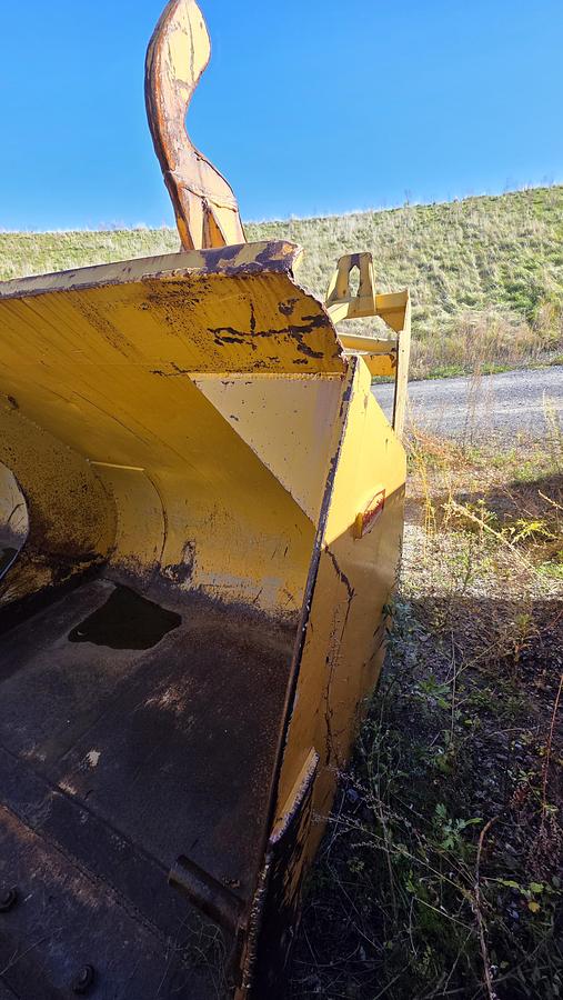 Used CAT 11 Feet Bucket With Snow Box