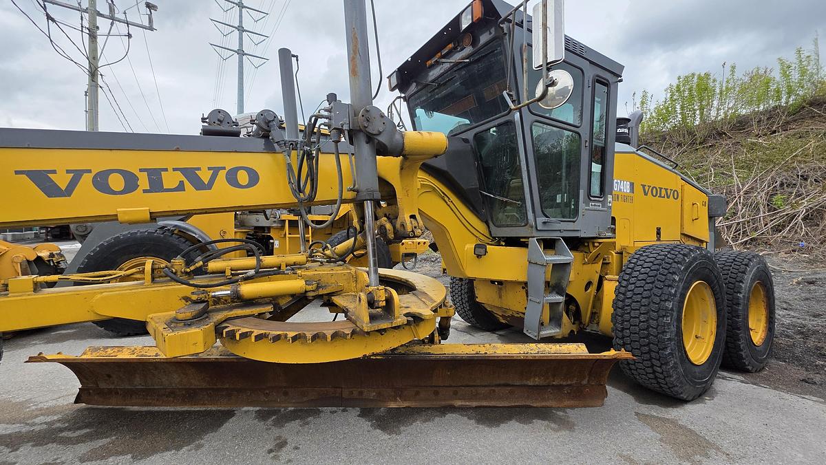 Used 2006 Volvo G740B