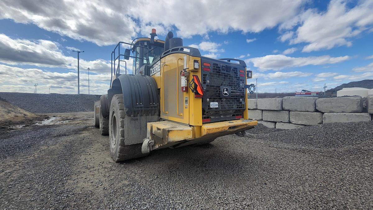 Used 2019 John Deere 844K-III