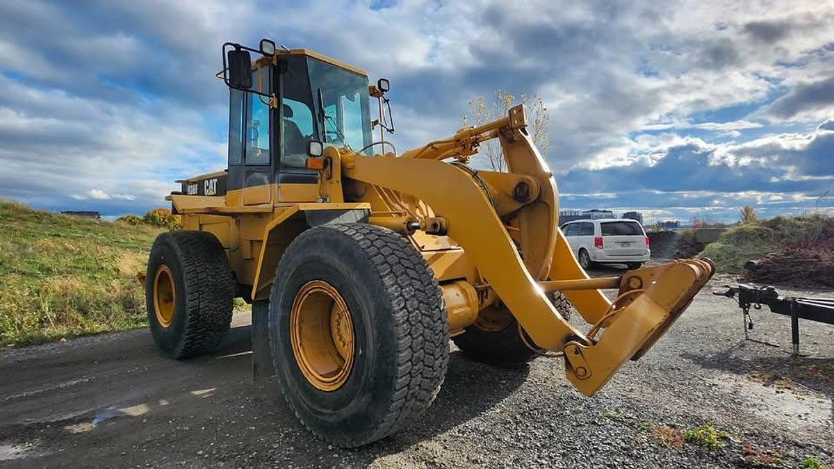 Used 1997 Caterpillar 938F