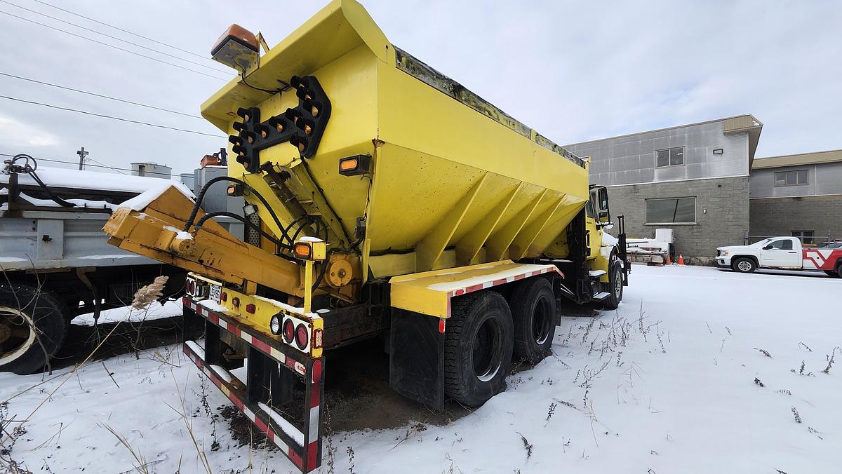 Used 2004 International 4400