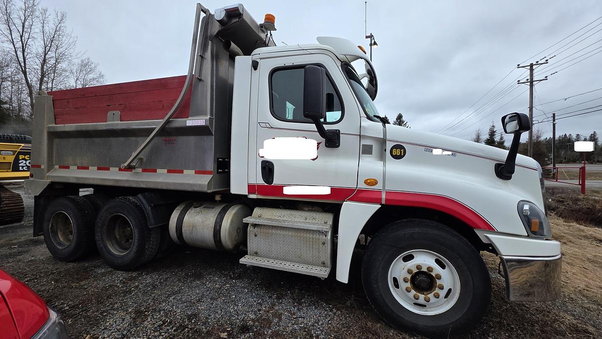 Used 2017 Freightliner Cascadia 125