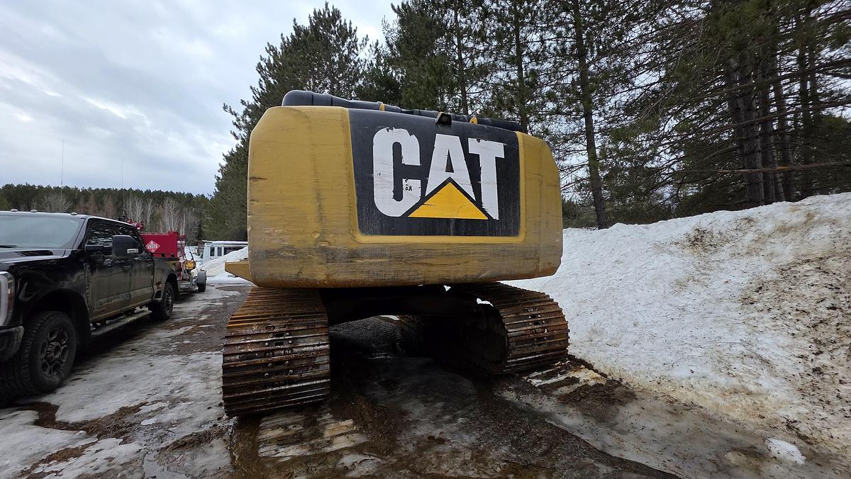 Used 2017 Caterpillar 330F