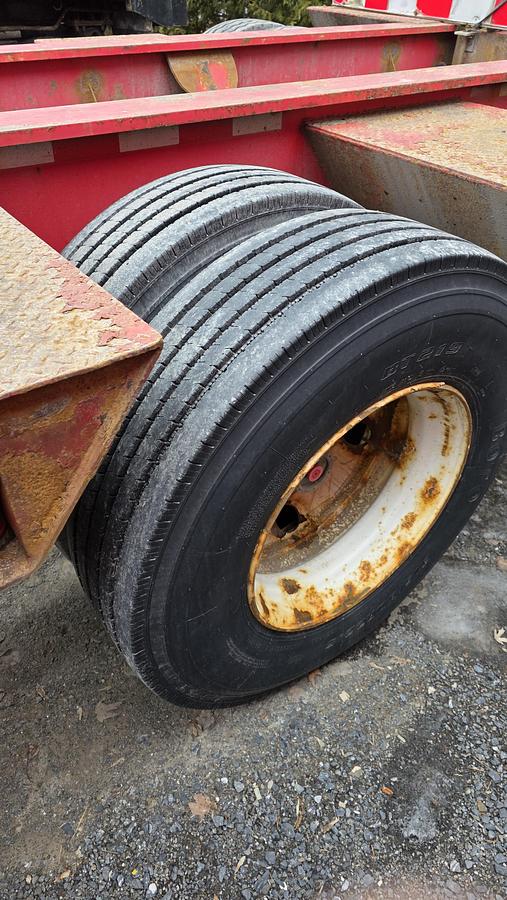 Used 2011 Pitts 24 Feet / 3 axles Lowboy