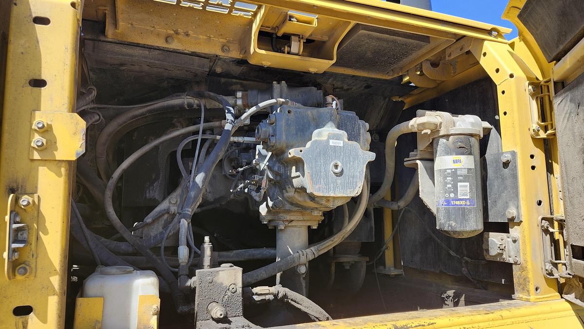 Used 2017 Komatsu PC350LC8