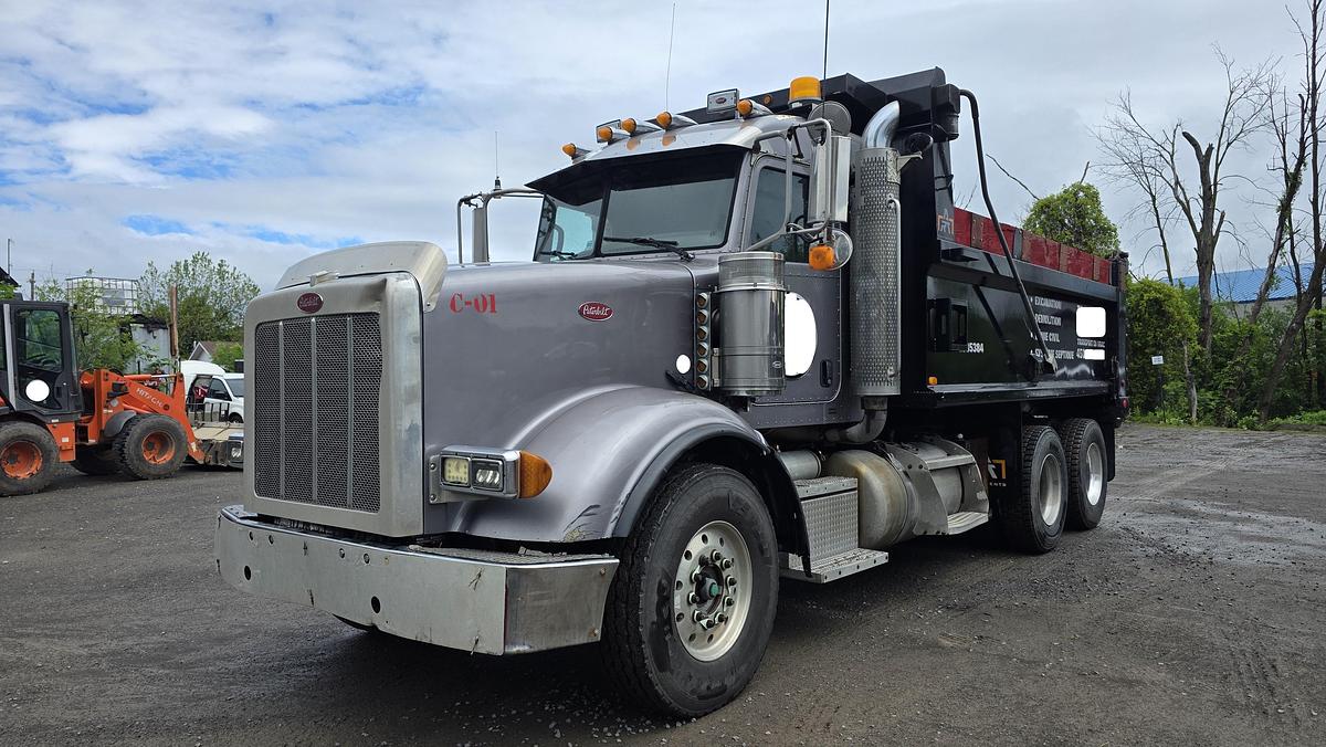 Used 2012 Peterbilt Tandem