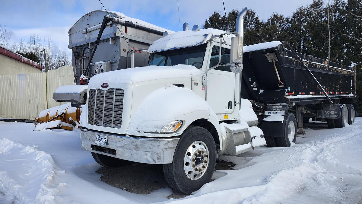 Used 2009 Peterbilt 348
