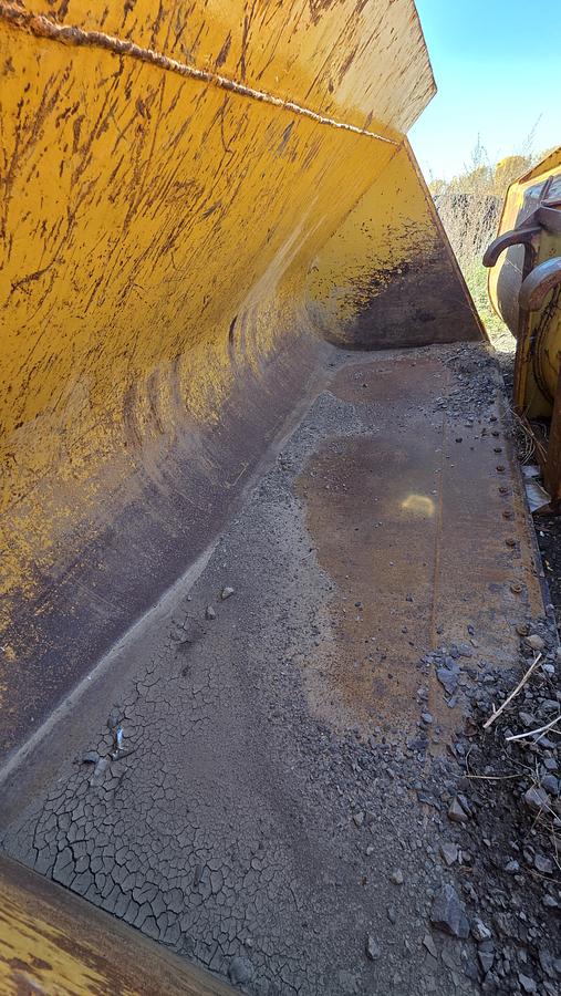 Used 132 inch Caterpillar Bucket