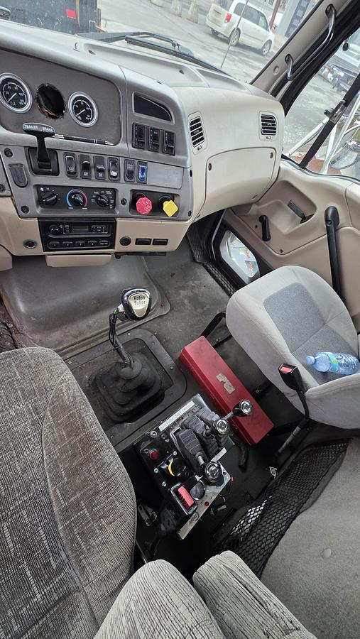 Used 2007 Sterling Roll-Off