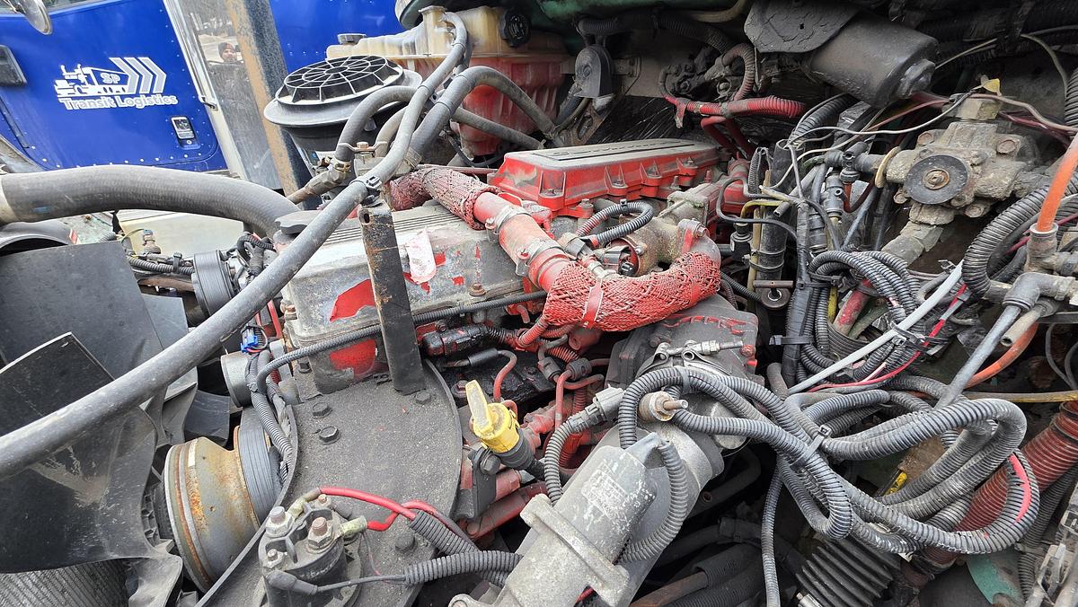 Used 2015 Freightliner M2-112