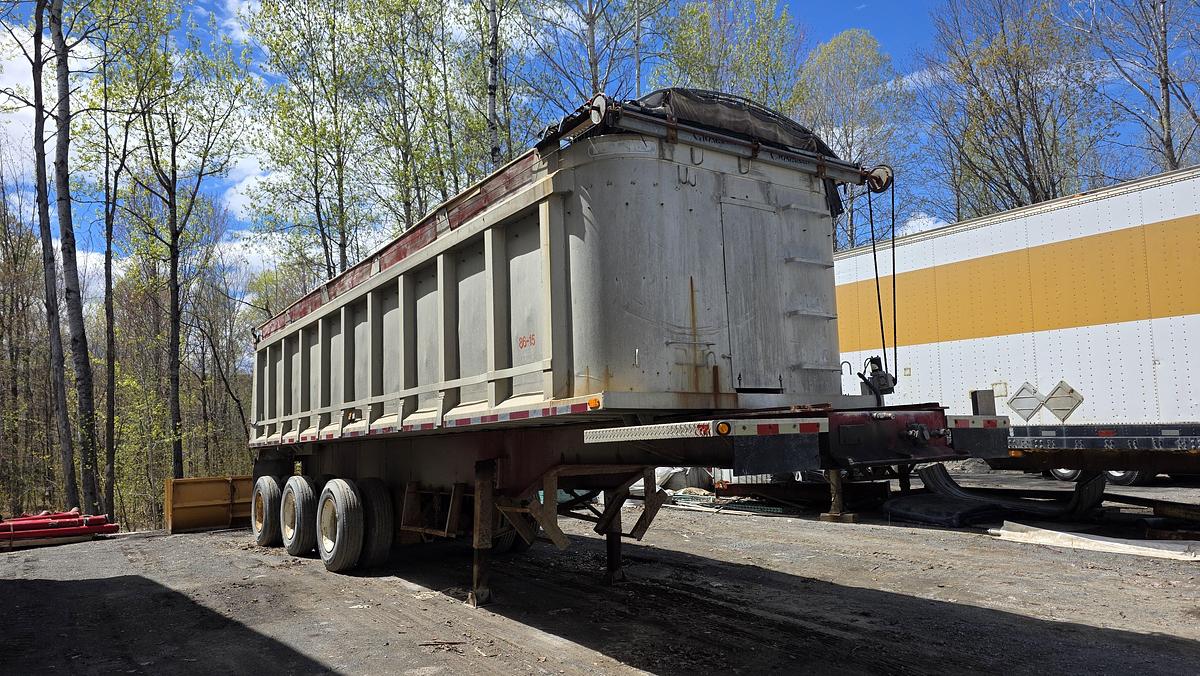Used 1985 King 3 axles Dump