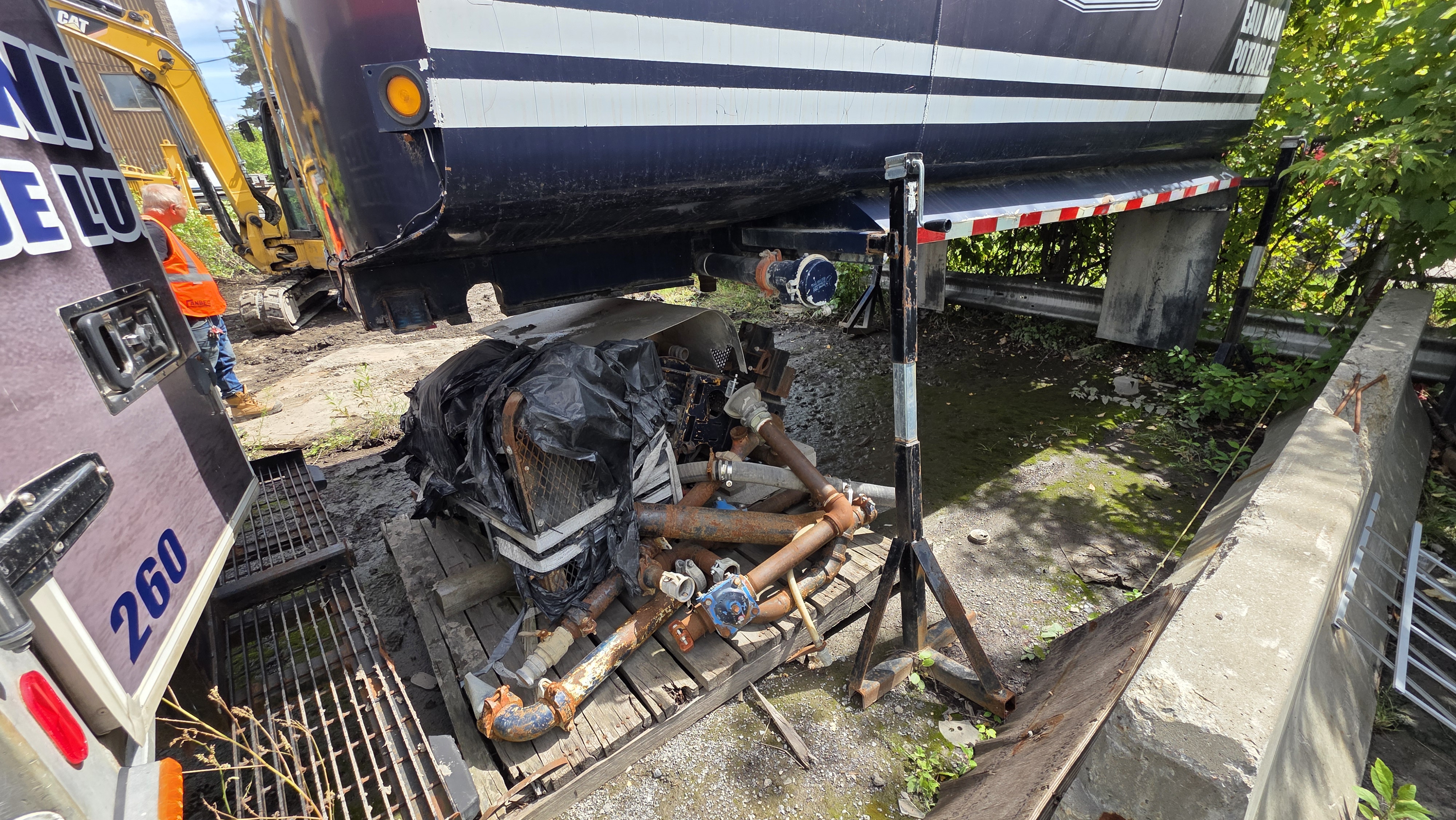Used 4000 Gallons Water Tank