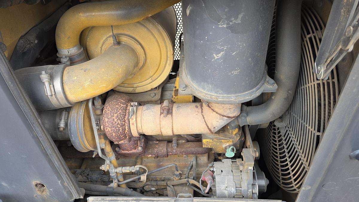 Used 2005 Caterpillar D5N LGP