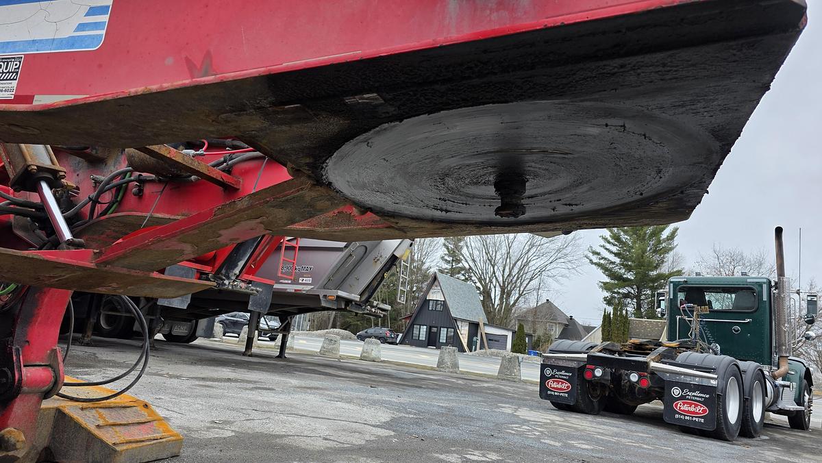 Used 2011 Pitts 24 Feet / 3 axles Lowboy