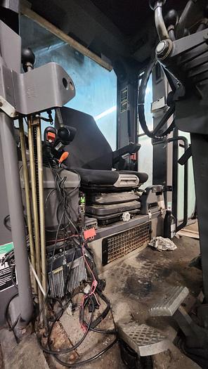 Used 2003 Volvo G720B