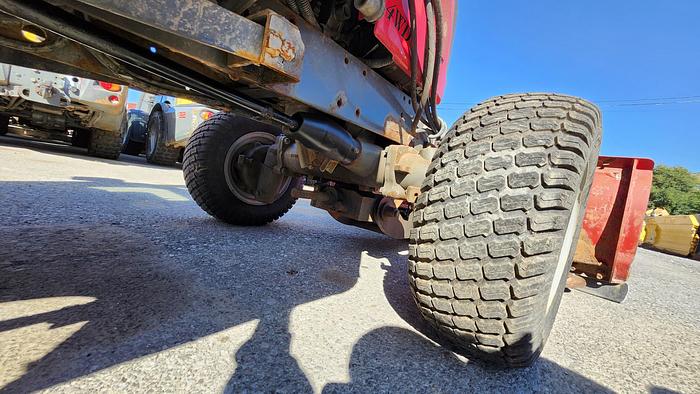 Used 2017 Massey-Fergusson GC1715L