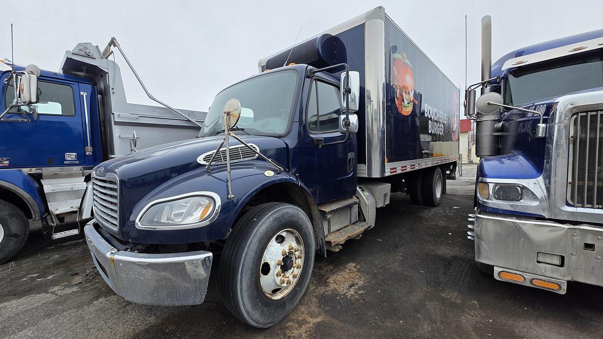 Used 2016 Freightliner Cube 22 feet