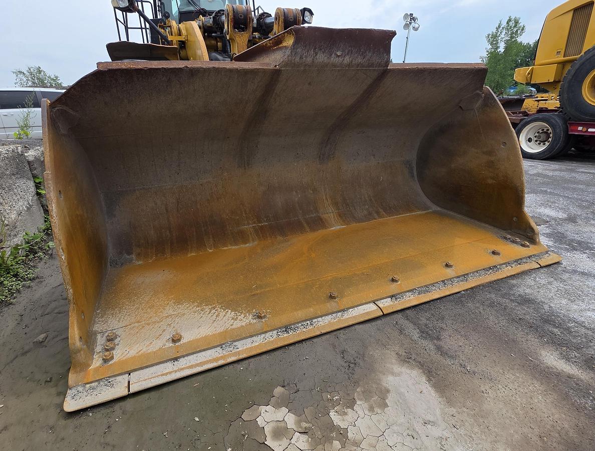 Used 2012 Caterpillar 980K