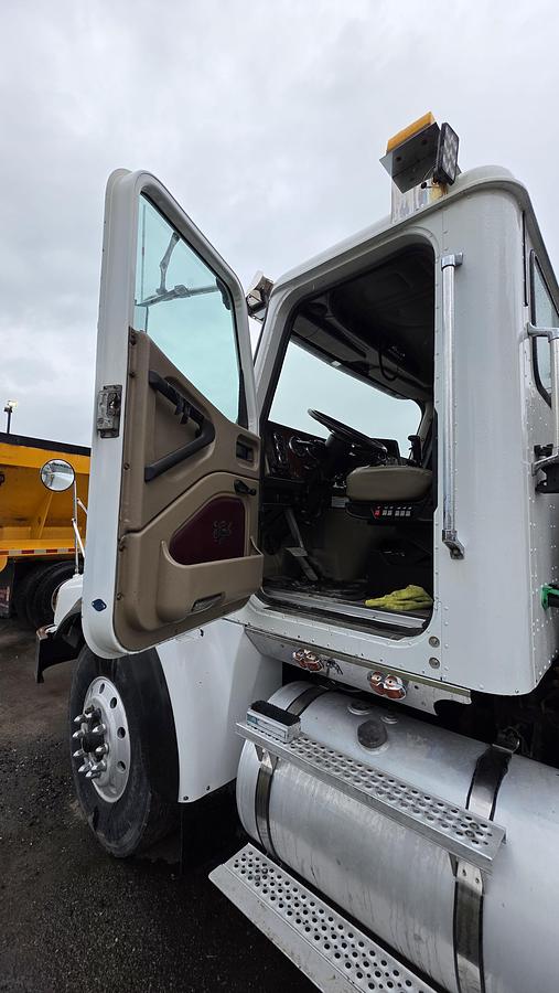 Used 2011 International Paystar 5000