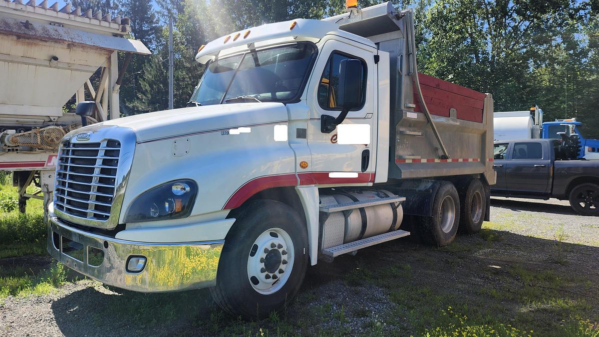 Used 2017 Freightliner Cascadia 125