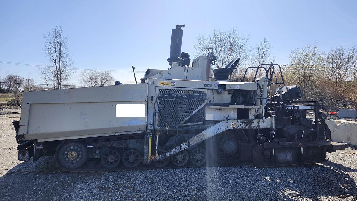 Used 2010 Caterpillar AP-1055D