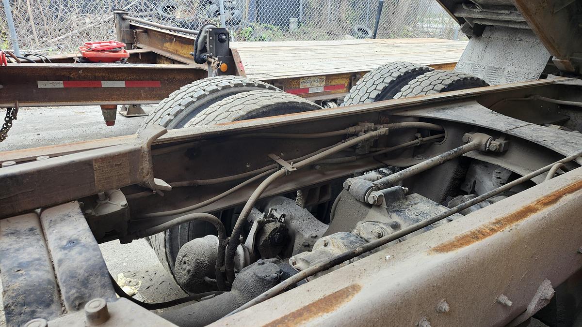 Used 2005 Mack Granite