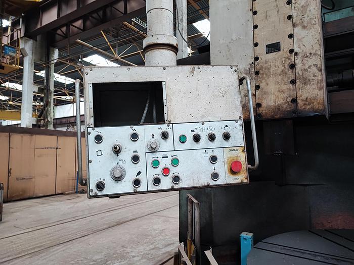 Used TOS Hulin SKJ 20A Vertical turning lathe with Digital indication