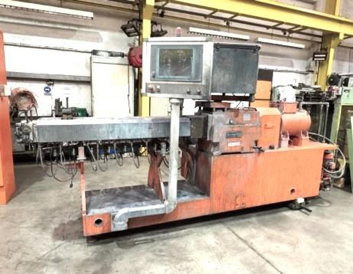 Refurbished LEISTRITZ Twin screw co-rotating extruder