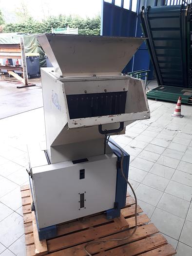Refurbished TRIA GRANULATOR 42-20 400 mm.4 kw