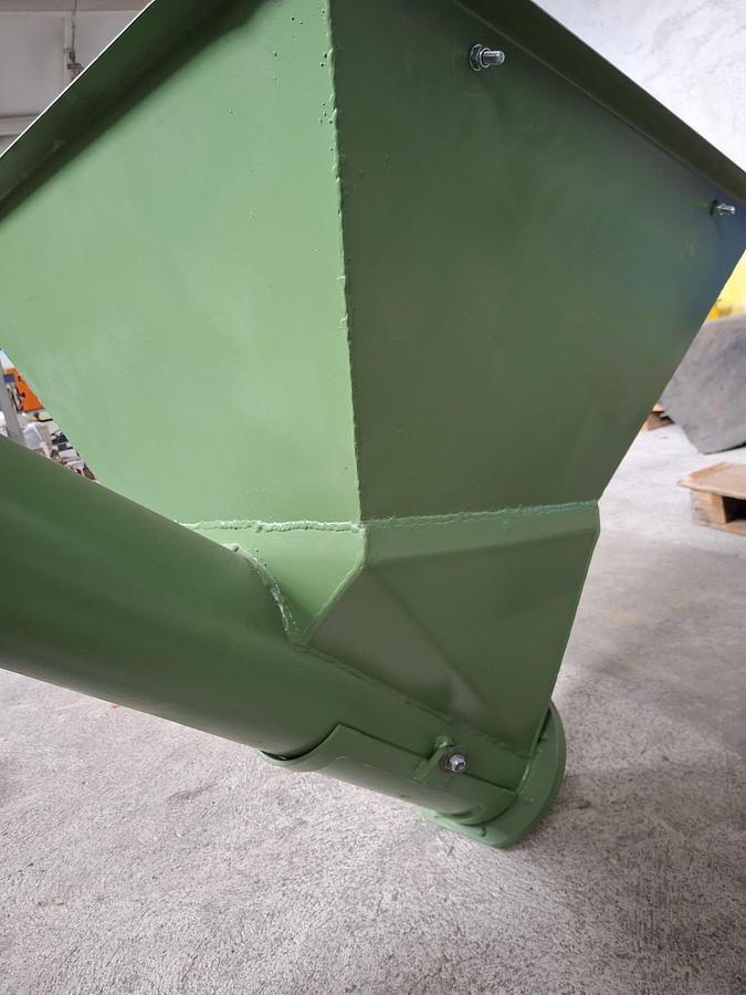 Refurbished GERMANPLAST screw conveyor with hopper
