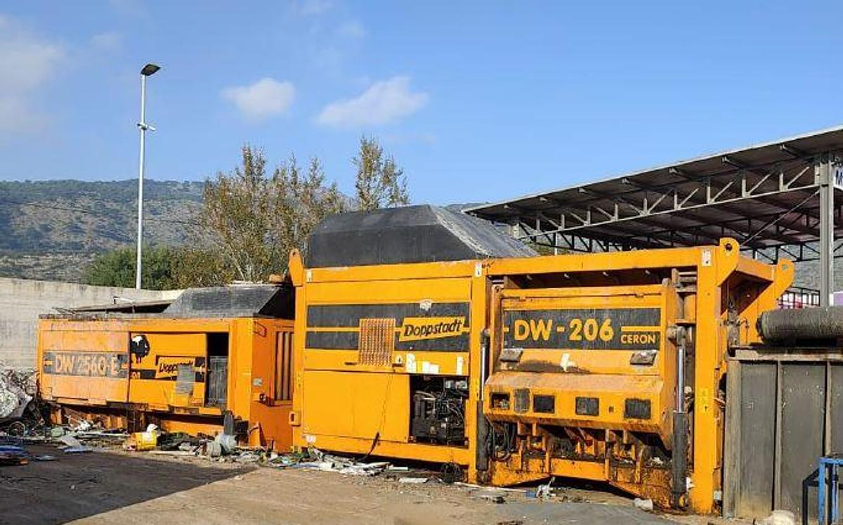Used DOPPSTADT single shaft shredder DW 206 Ceron