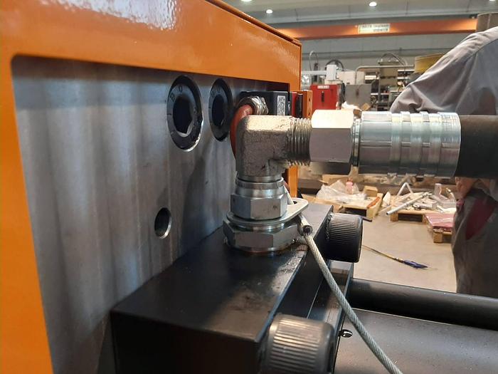 SEMI-AUTOMATIC SCREEN CHANGER NON-STOP