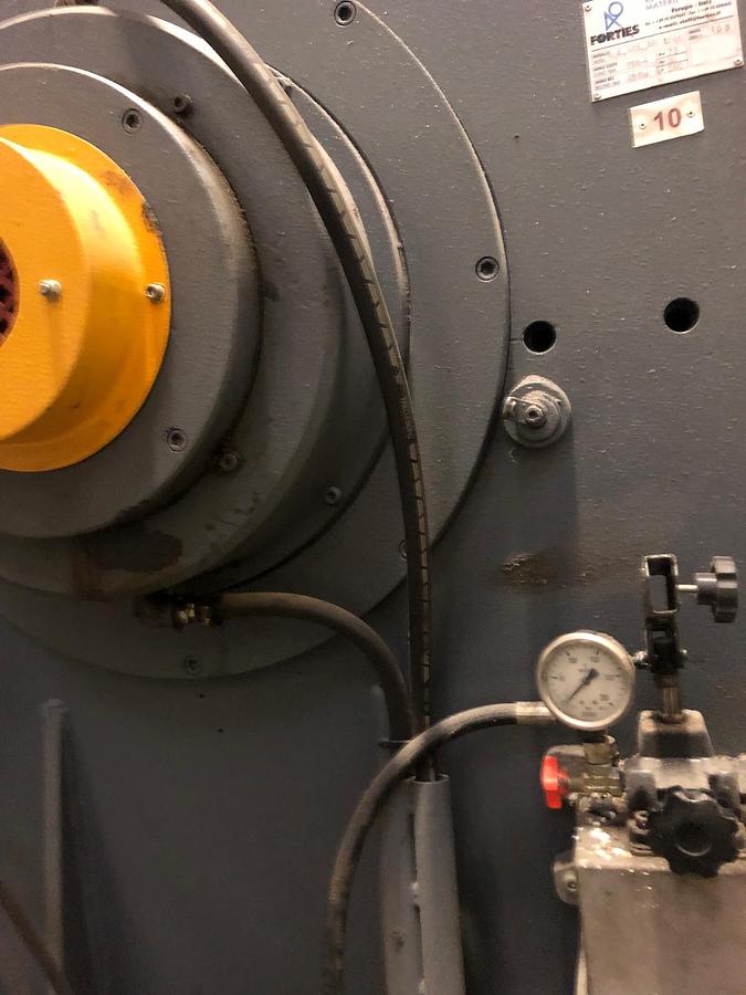 Used MOLINARI GRANULATOR 1200 mm.75 kw STAGGERED CUT