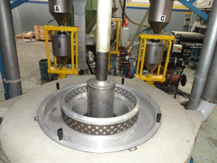 Used extruder for shrink LDPE+LLDPE+MDPE 1700 mm.wide 300 kg/h ready to go