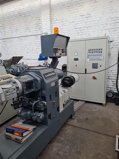 Used LEISTRITZ TWIN SCREW 2x 67 mm PVC