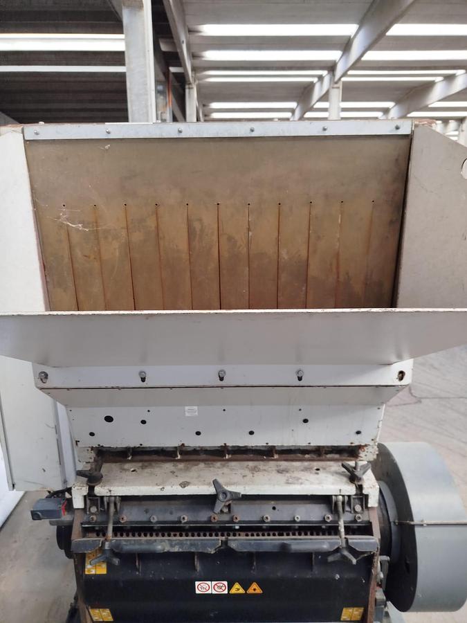 Refurbished TRIA GRANULATOR XT 9042 900 mm 30 kw