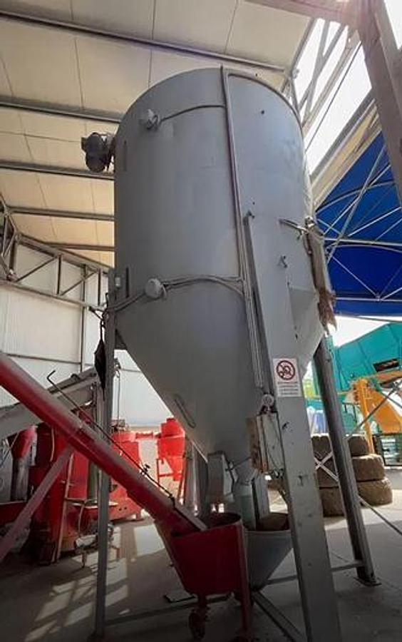 Used mixer vertical 24.000 lt 2800 mm wide ca.6000 mm high